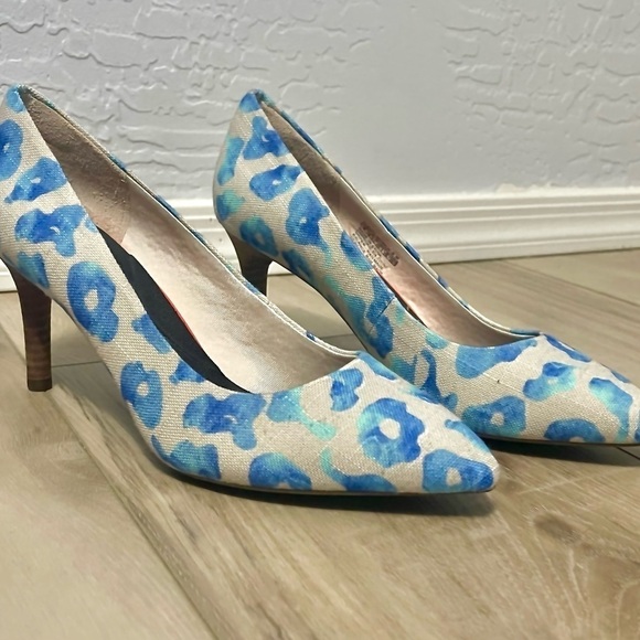 NWOT Rockport Heels in Blue Leo - Picture 2 of 6